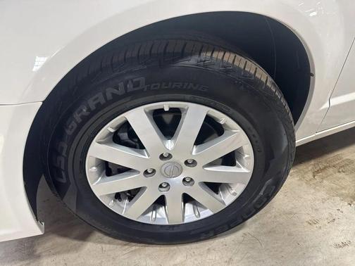 2012 Chrysler Town & Country Touring-L