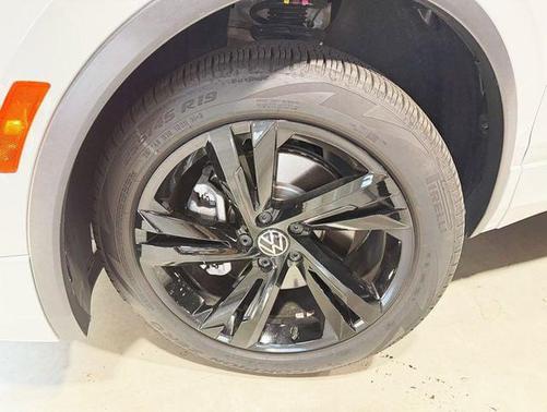 2024 Volkswagen Tiguan 2.0T SE R-Line Black 4MOTION