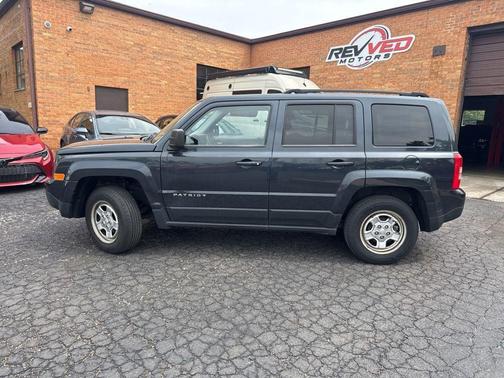 Maximum Steel Metallic Clearcoat 2014 Jeep Patriot Sport