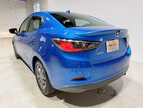 2020 Toyota Yaris Sedan LE