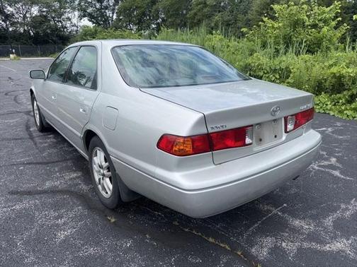 2001 Toyota Camry LE V6