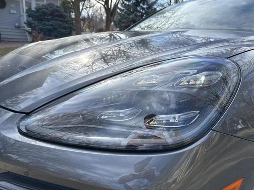 2022 Porsche Cayenne Cayenne