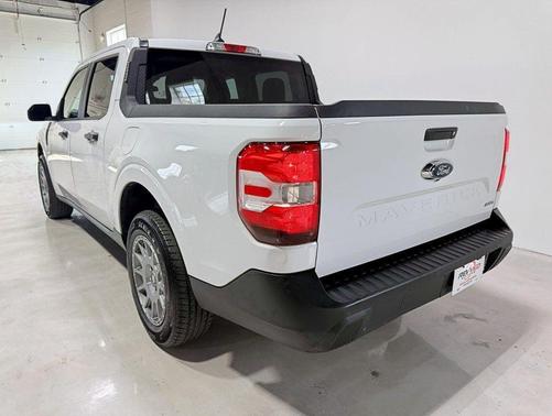2022 Ford Maverick XL