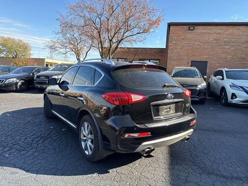 2017 INFINITI QX50 Base