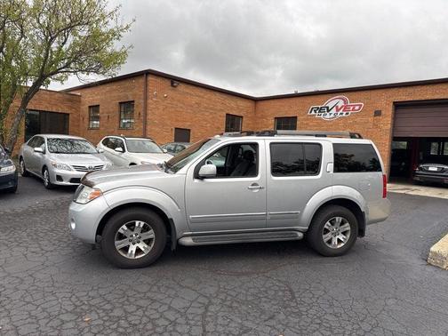 2008 Nissan Pathfinder LE