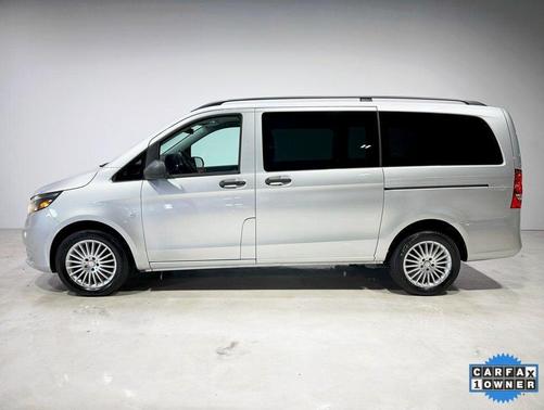 2017 Mercedes-Benz Metris Base