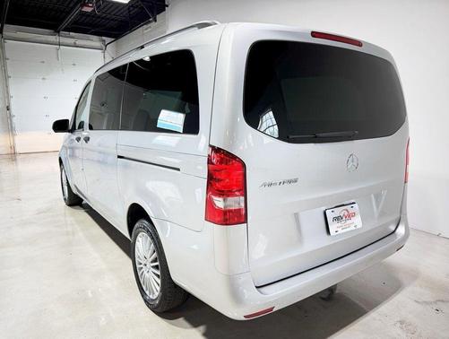 2017 Mercedes-Benz Metris Base
