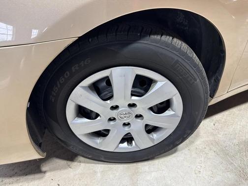 2010 Toyota Camry LE