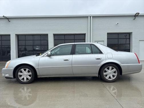 2008 Cadillac DTS Base