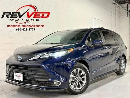 2021 Toyota Sienna XLE 8 Passenger