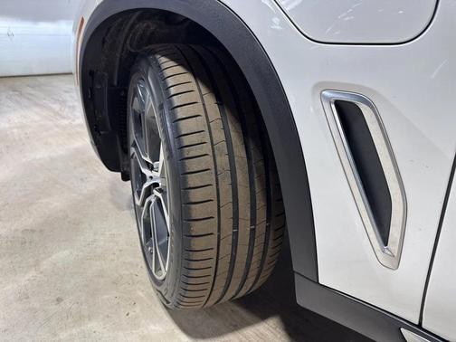 2023 BMW X5 PHEV xDrive45e