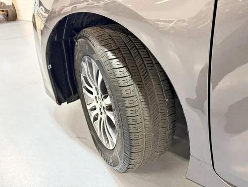 2019 Toyota Sienna XLE