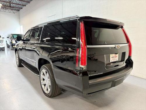 2018 Cadillac Escalade ESV Luxury