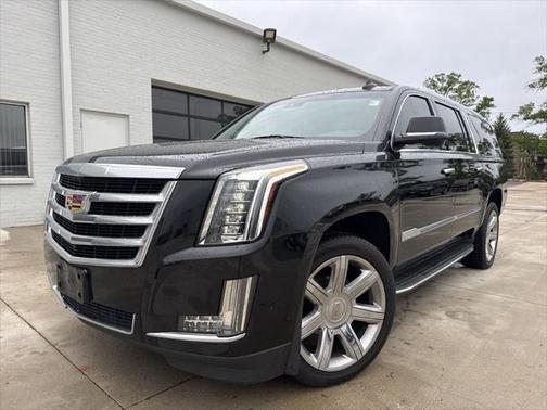 2018 Cadillac Escalade ESV Luxury