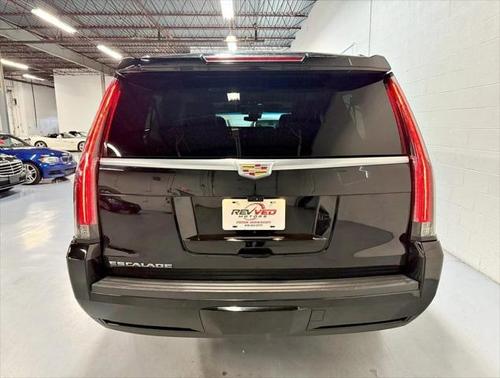 2018 Cadillac Escalade ESV Luxury