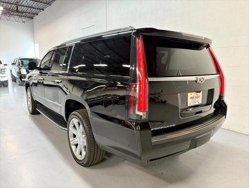 2018 Cadillac Escalade ESV Luxury