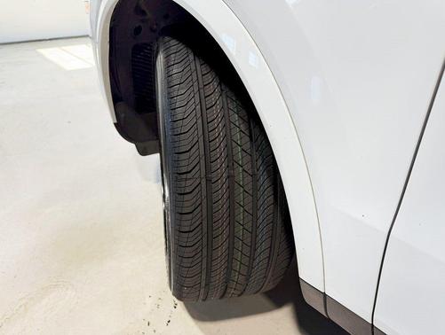 2022 Porsche Cayenne Platinum Edition