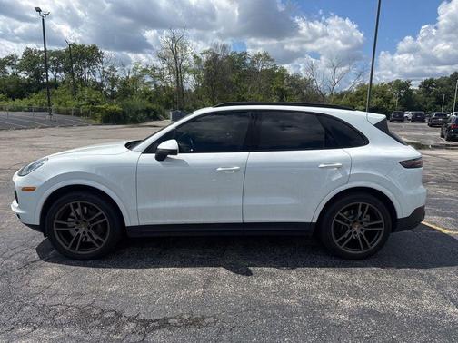 2022 Porsche Cayenne Platinum Edition