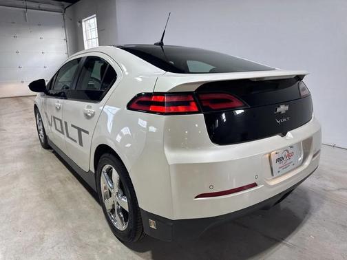 2011 Chevrolet Volt Base