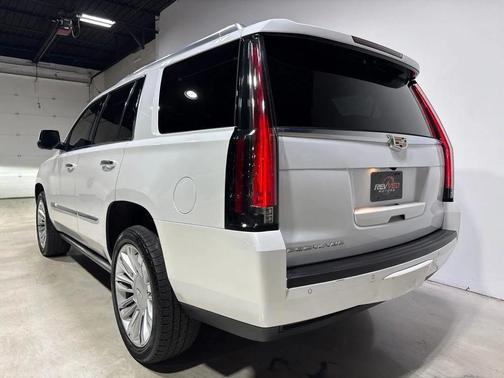 Crystal White Tricoat 2016 Cadillac Escalade Platinum