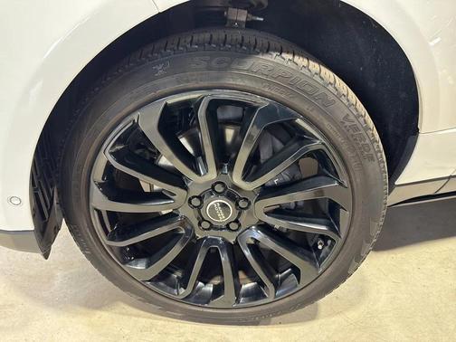 Fuji White 2019 Land Rover Range Rover 5.0L V8 Supercharged Autobiography