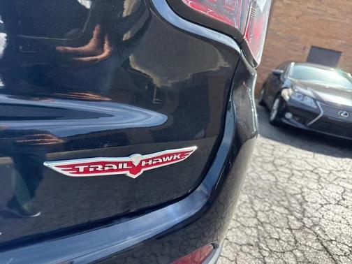 Diamond Black Crystal Pearlcoat 2020 Jeep Compass Trailhawk