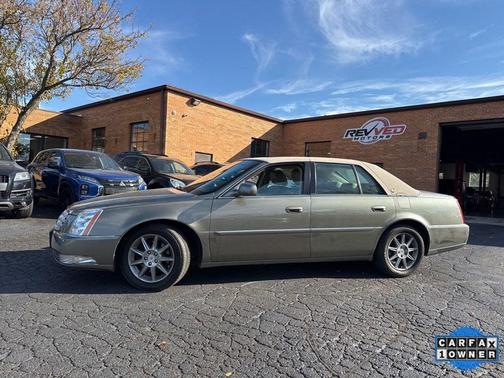 2011 Cadillac DTS Luxury Collection