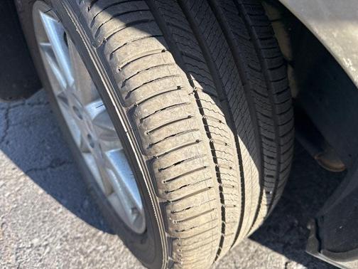 2011 Cadillac DTS Luxury Collection