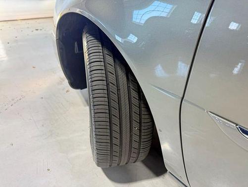 2011 Cadillac DTS Luxury Collection