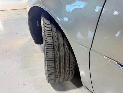 2011 Cadillac DTS Luxury Collection