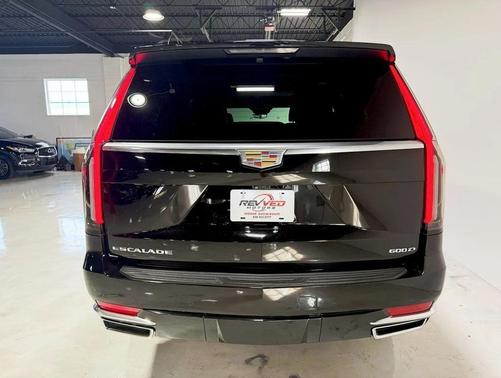 2022 Cadillac Escalade ESV Premium Luxury