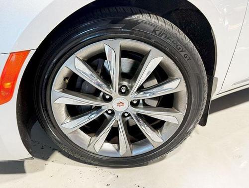 2013 Cadillac XTS Base