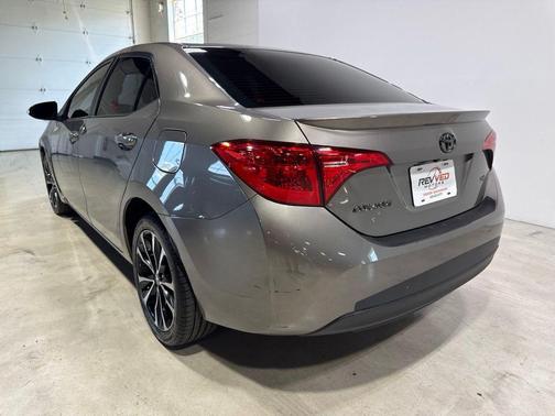 Gray Metallic 2018 Toyota Corolla SE