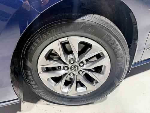 2021 Toyota Sienna XLE 7 Passenger