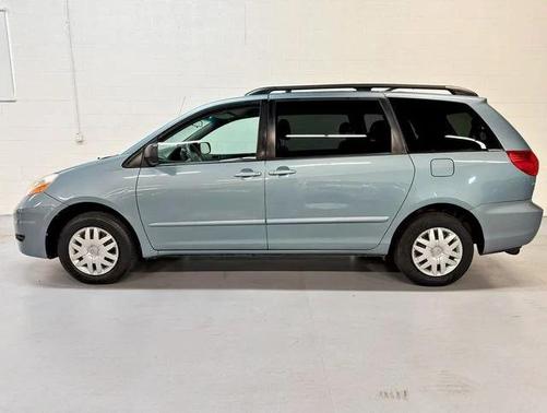 2008 Toyota Sienna LE