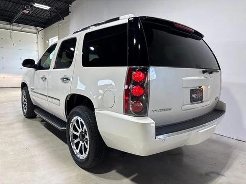 Summit White 2013 GMC Yukon Denali