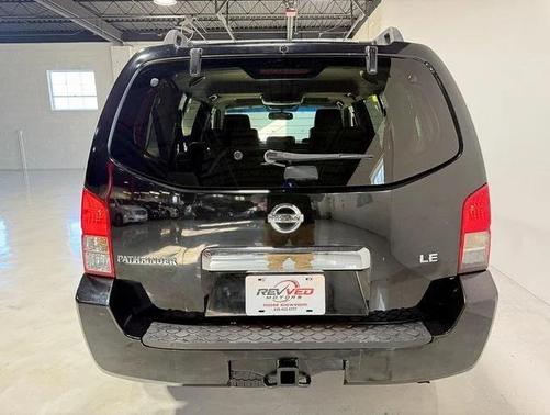 2006 Nissan Pathfinder LE