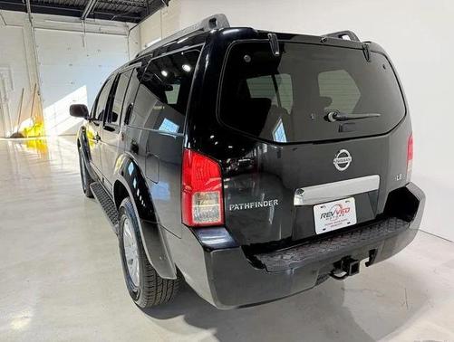 2006 Nissan Pathfinder LE