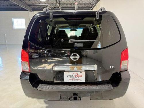 2006 Nissan Pathfinder LE
