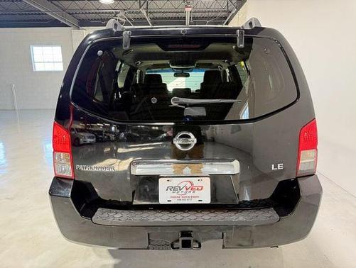 2006 Nissan Pathfinder LE
