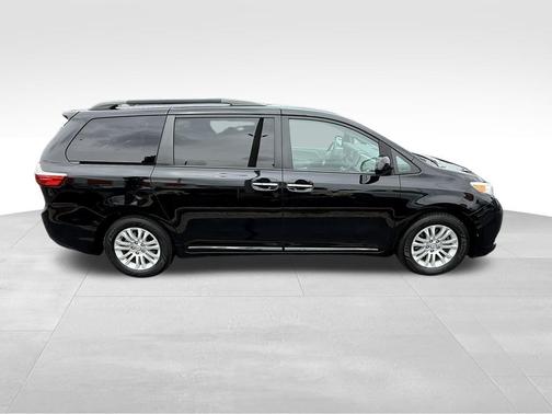 2017 Toyota Sienna L
