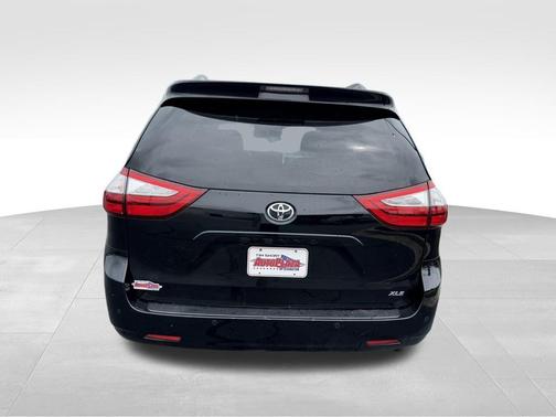 2017 Toyota Sienna L