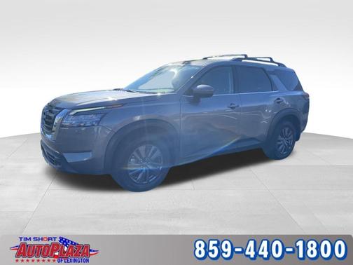 2022 Nissan Pathfinder SV