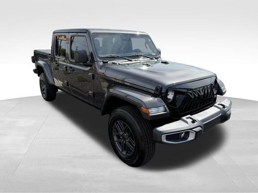 2024 Jeep Gladiator Sport