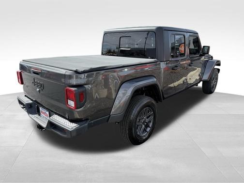 2024 Jeep Gladiator Sport