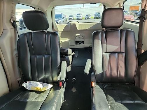 2013 Chrysler Town & Country Touring