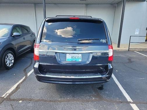 2013 Chrysler Town & Country Touring