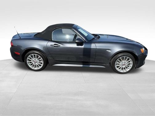 2017 FIAT 124 Spider Classica