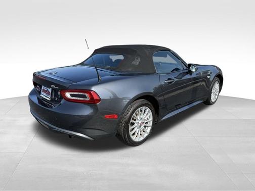2017 FIAT 124 Spider Classica