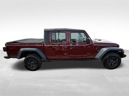 2022 Jeep Gladiator Sport